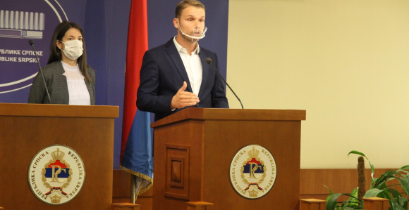 Bahata vlast nastavlja da obmanjuje narod!