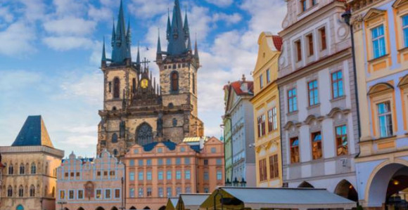 Češka uvodi sedmodnevni policijski čas