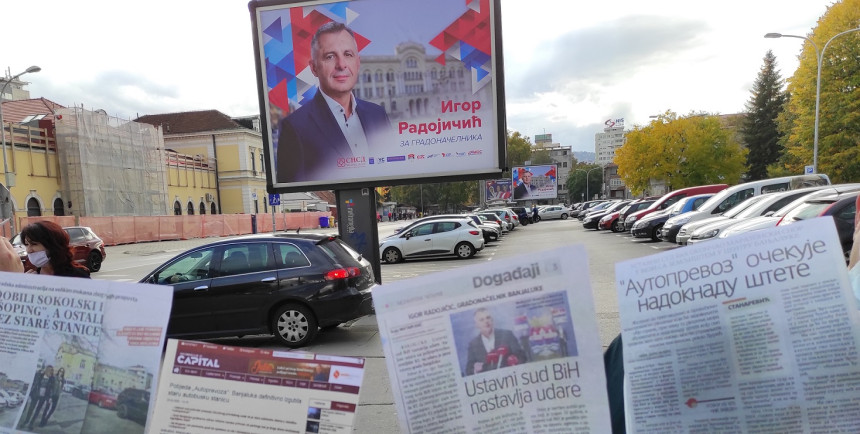 Radojičić da ukloni svoje bilborde sa otetih parkinga!