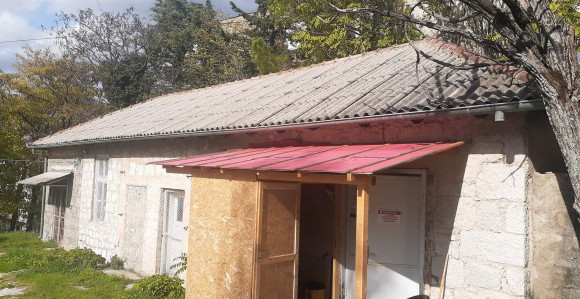 Zdravstveni sistem "krvari", a Višković se "češlja"