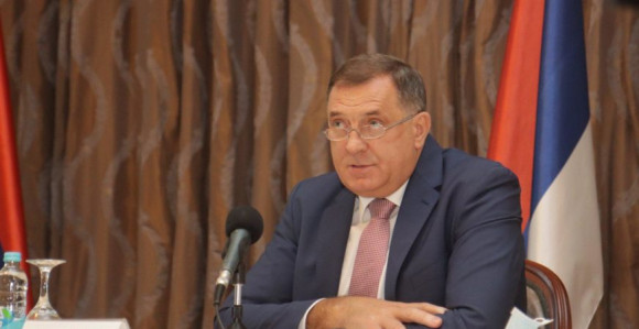 Prvi u prosvjeti najavio povratak đaka u škole?!