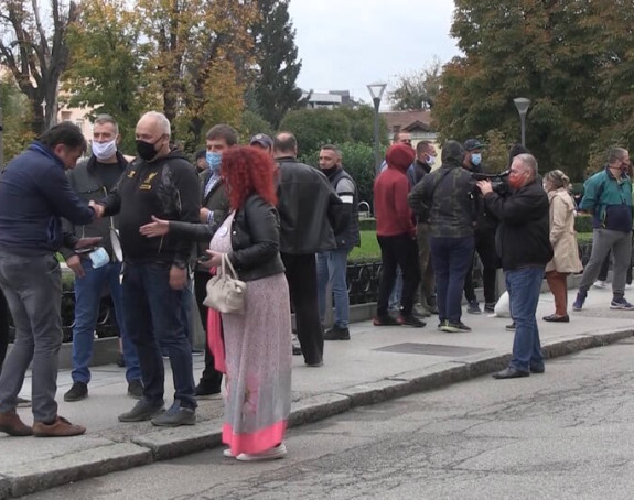 Protesti roditelja i ugostitelja širom Republike Srpske