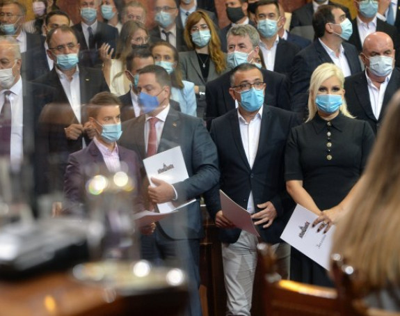 Od večeras Srbija ima novu Vladu