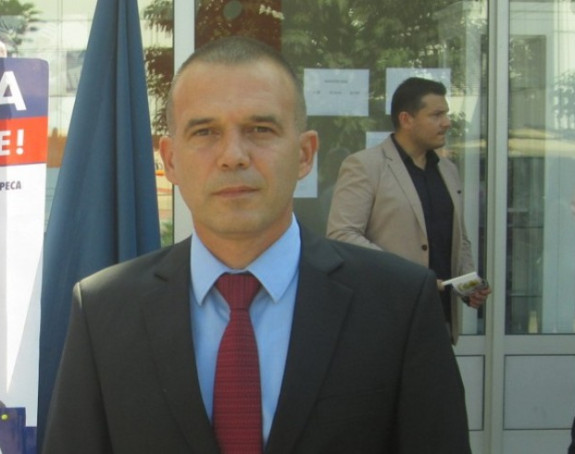 Pokušaj PDP 1999 da se dodvori režimu