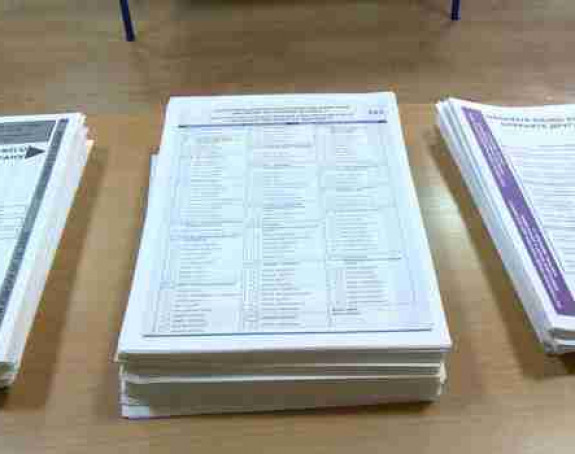 Zaraženima donose glasačke listiće u kovertama