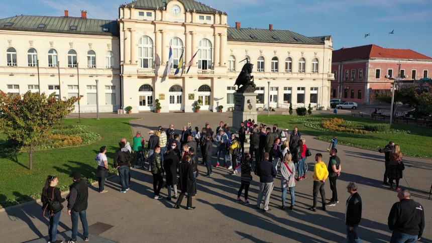 Uprkos represiji, izašli na protest zbog mjera