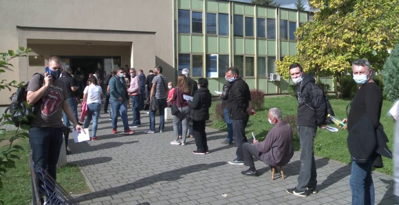 Virus korona pojačao gužve pred CIPS-om?!