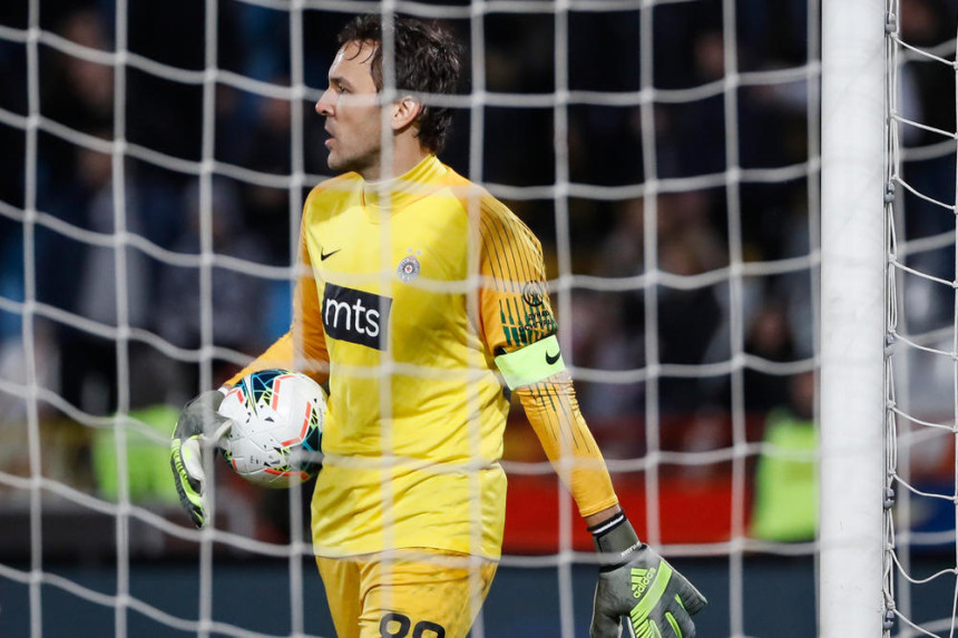 Golman crno-belih zaražen virusom korona