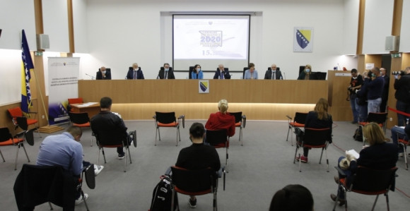 Osobe u izolaciji mogu glasati, CIK kaznio partije