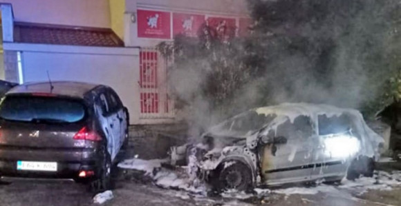 “Dođite da se malo ugrijete na mom autu.”