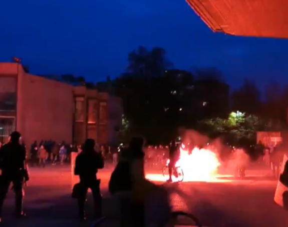Povrijeđena četiri policajca tokom protesta u Ljubljani