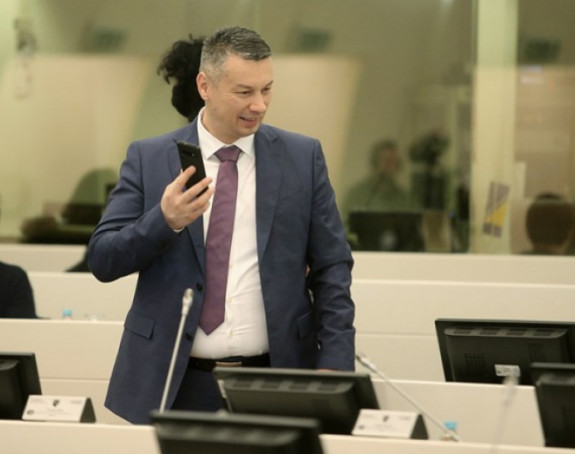 Savjet ministara da dostavi podatke kako troše novac