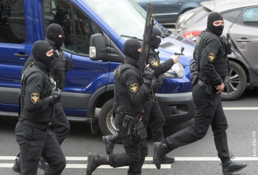 Na protestima u Minsku uhapšeno na stotine ljudi
