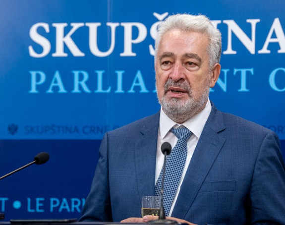 "Igramo na rezultat, ministri čistih biografija"