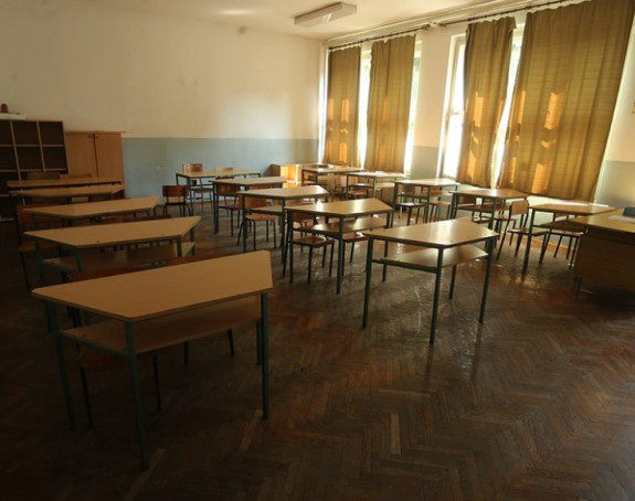 U šest gradova škole prelaze na onlajn nastavu