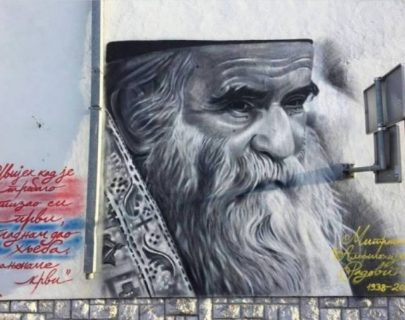 Mural sa likom mitropolita krasi centar Nevesinja