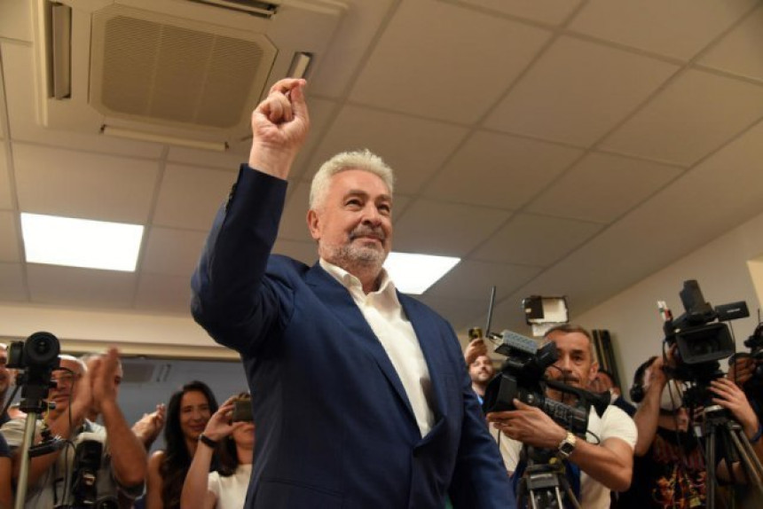 Terzić obavijestio Krivokapića da povlači kandidaturu