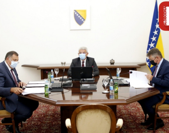 Predsjedništvo BiH vanredno zasjedalo zbog Samita