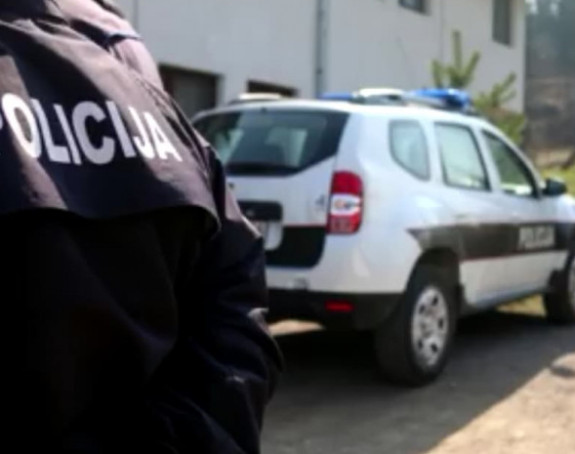 Od eksplozije u kući stradala žena. muž povrijeđen