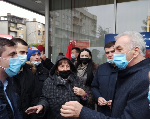 100 aktivista u Bijeljini obučavano za "bugarski voz"