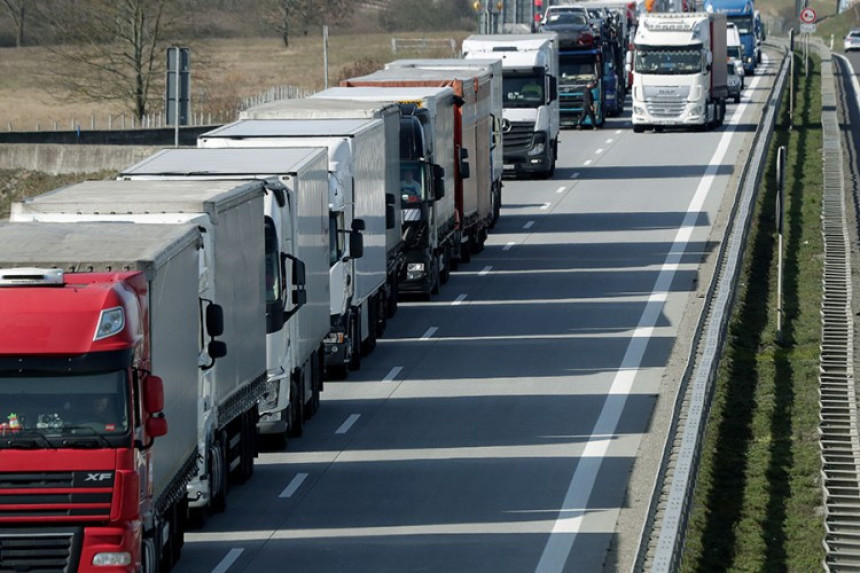 Prevoznici nemaju posla, masovno otpuštaju radnike