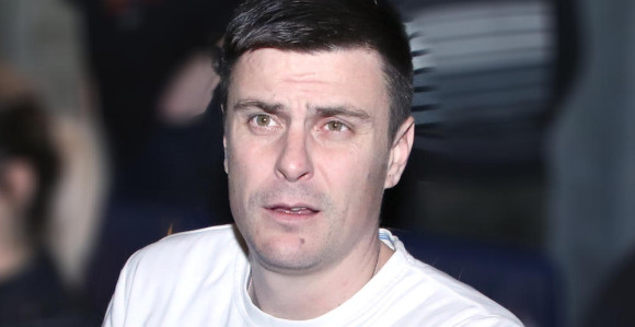 Vuk Kostić drugi put dobio koronu, liječi se u stanu