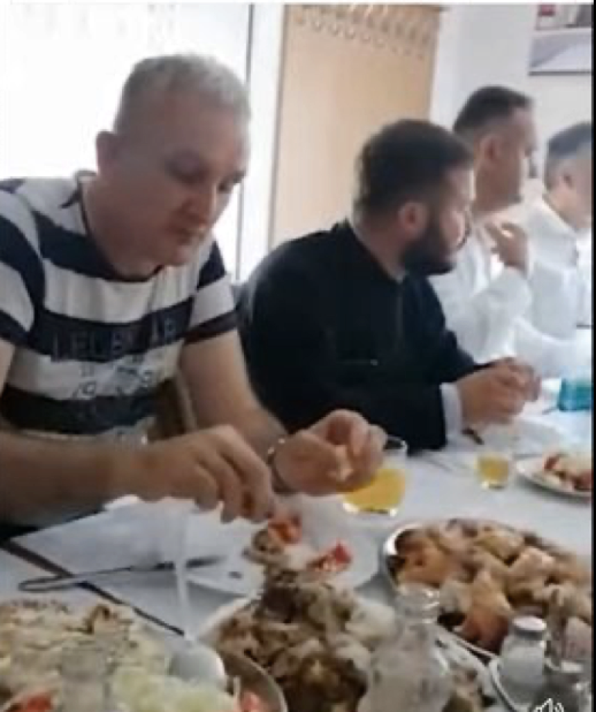 Додик на ручку са пресуђеним дилером дроге (ВИДЕО)