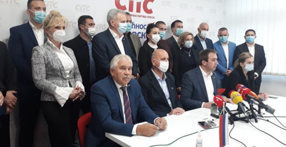 СПС-у стигао одговор из СНСД: Нисте више са нама