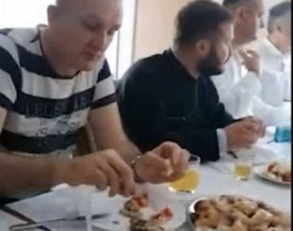 Додик на ручку са пресуђеним дилером дроге (ВИДЕО)