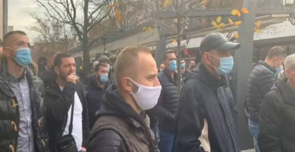 Ogorčeni mještani Ilidže: Sklonite migrante sa ulica