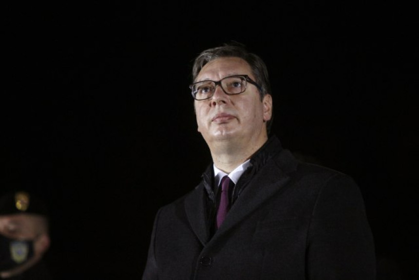 Vučić posjetio bolnicu - Patrijarh u veoma teškom stanju