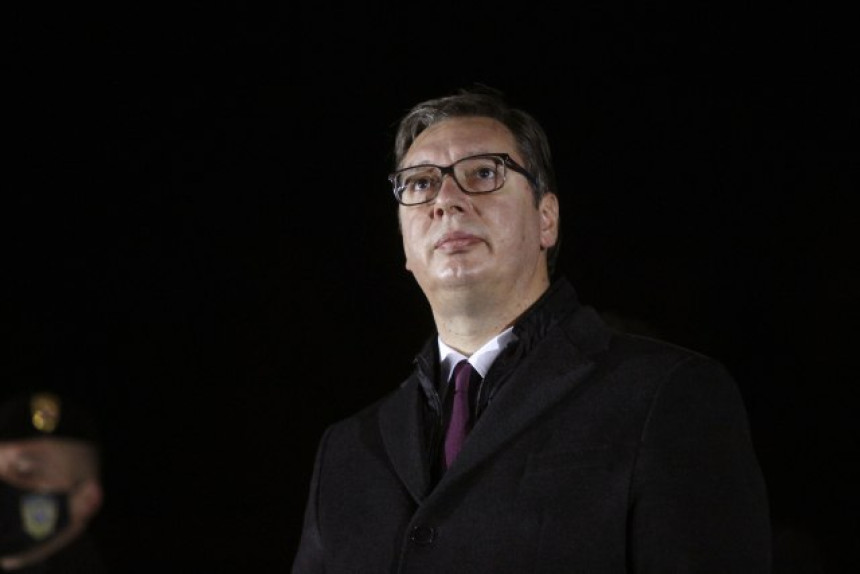 Vučić posjetio bolnicu - Patrijarh u veoma teškom stanju