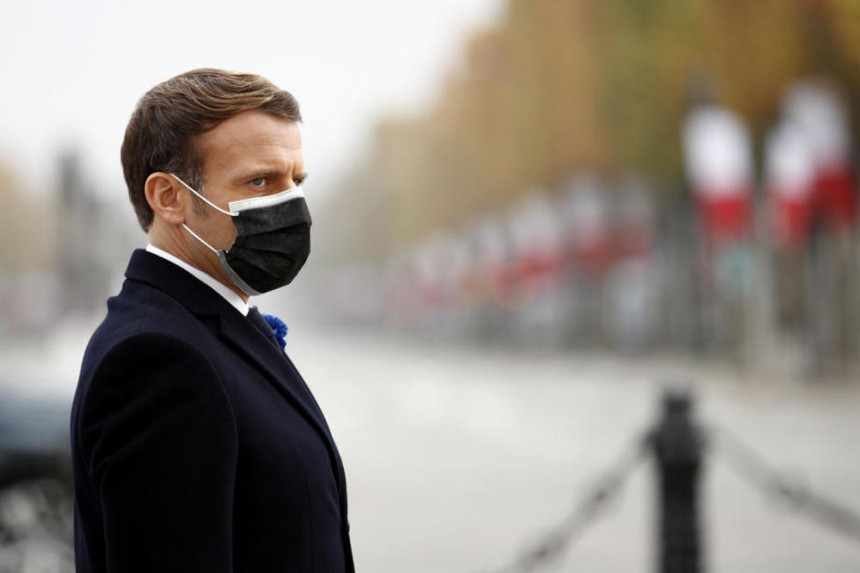 Makron na ćirilici izjavio saučešće srpskom narodu