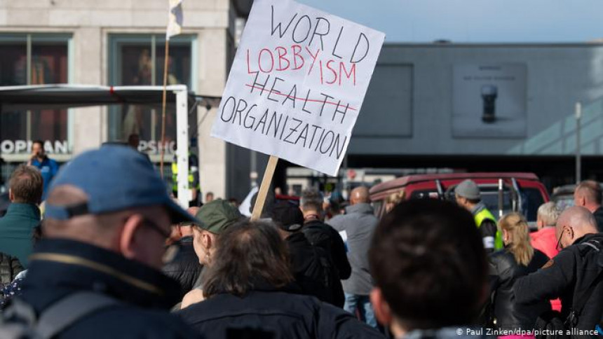 Protest u Berlinu: Građani protiv korona diktature
