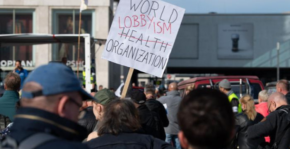 Protest u Berlinu: Građani protiv korona diktature