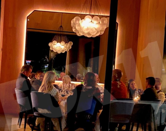 Pozivaju ljude da ostanu kod kuće, a oni se okupljaju