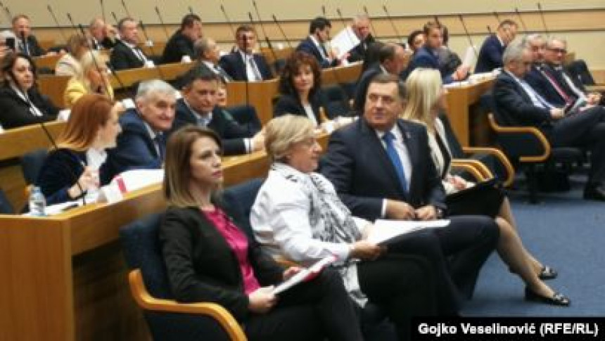 Prvi otpor Dodiku – poslanici SNSD-a protiv izmjena zakona