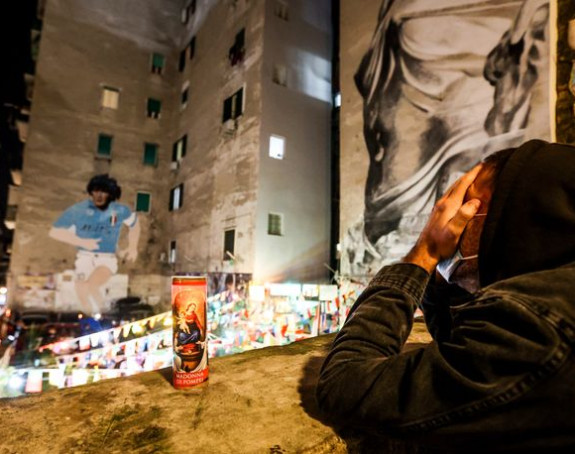 Od jednog čovjeka se krije da je Maradona umro