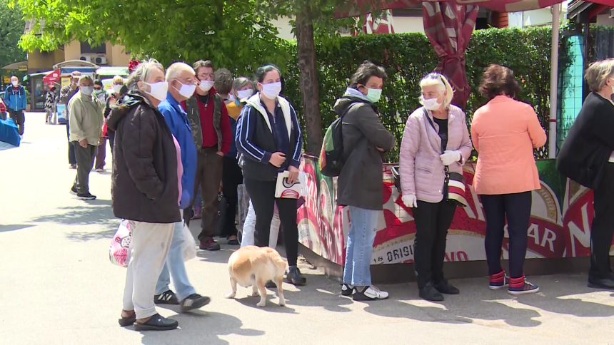 Све више корисника јавне кухиње, али недостаје хљеба