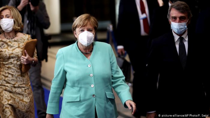 Merkel poziva narod na strpljenje u borbi sa koronom