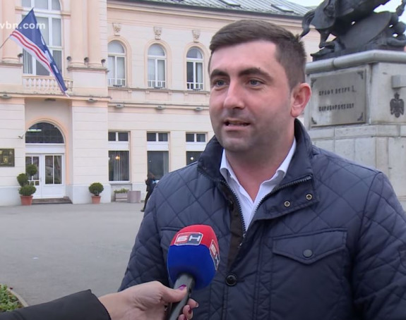 Петровић: Доста нам је такве политике и подјела!