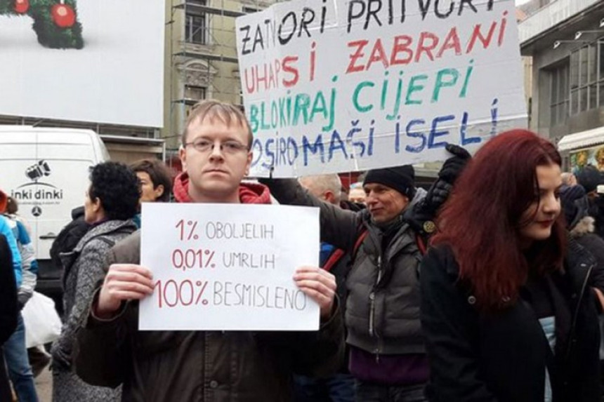 Протест у Загребу против нових епидемиолошких мјера