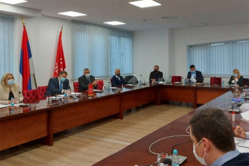 Komitet SNSD-a donio odluku da poveća penzije