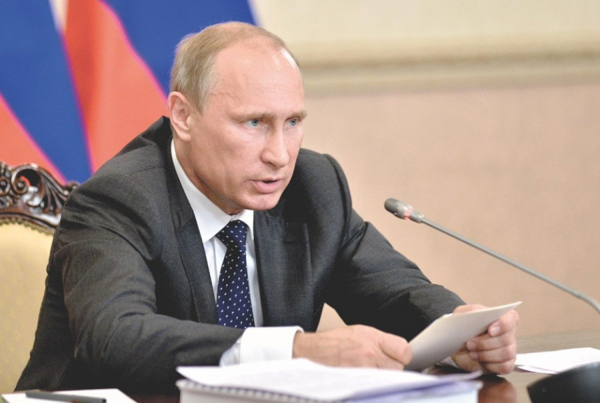 Putin naložio masovnu vakcinaciju protiv korone