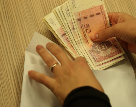 Само 11 од 125 странака пословало по слову закону