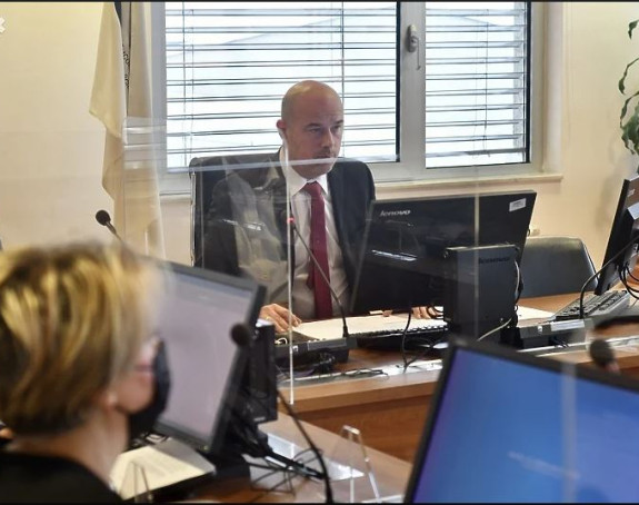 Nema smjene, razmisliće o ostavci?!