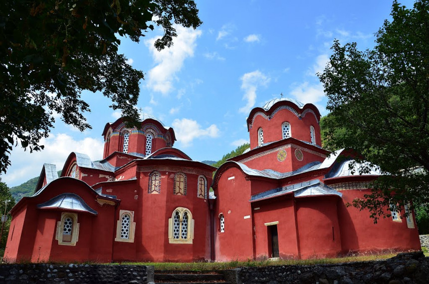 Pećku patrijaršiju proglasili albanskom pravoslavnom crkvom