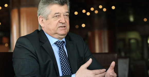 Zdravstveno stanje Mića Mićića i dalje kritično