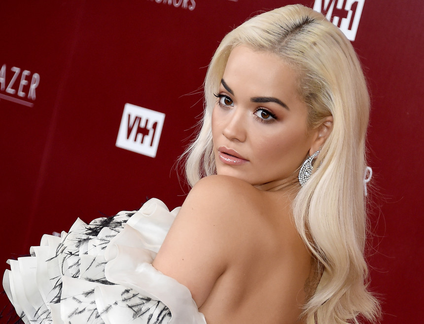 Rita Ora se ponovo izvinjava zbog kršenja mjera