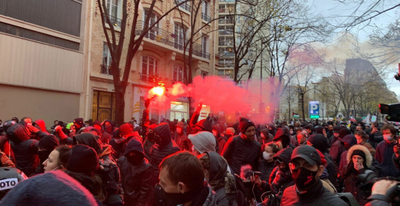 Na protestima u Minsku privedeni ruski novinari